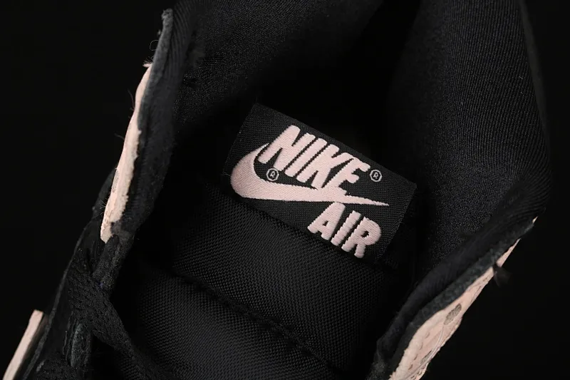 All categories Air Jordan Jordan series basketball shoes Air Jordan 1 High X version Air Jordan 1 "Crimson Tint" AJ1 Joe 1 black powder 555088-081